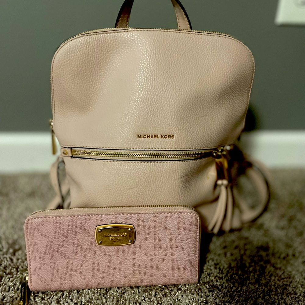MK back pack style bag
